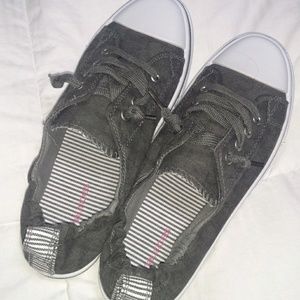 NWOT Maurices sneakers womans Size 9